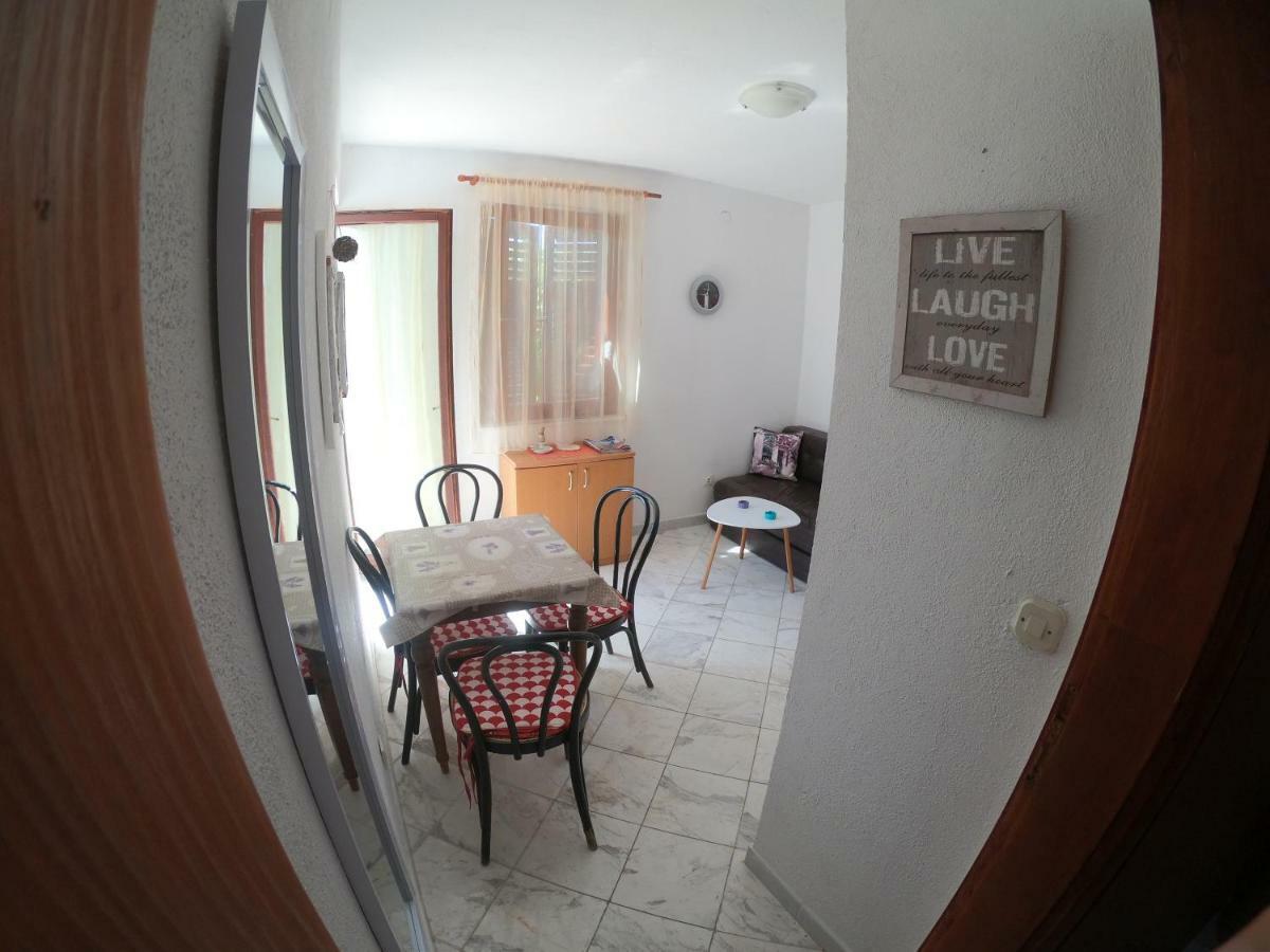 Apartments Delibasic Rogoznica  Extérieur photo